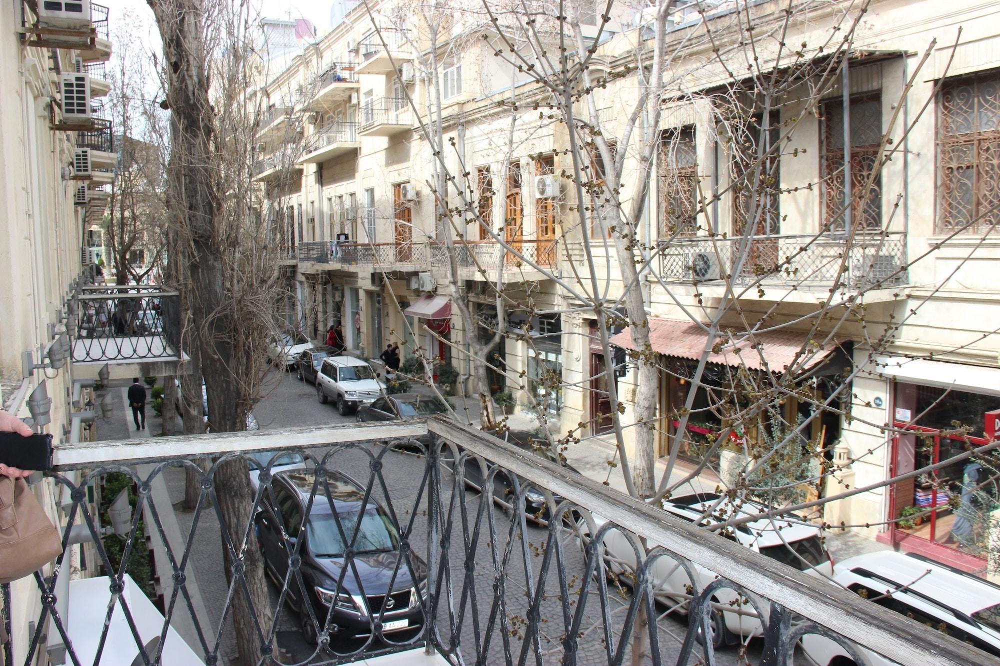 Balion Hotel Баку Екстериор снимка