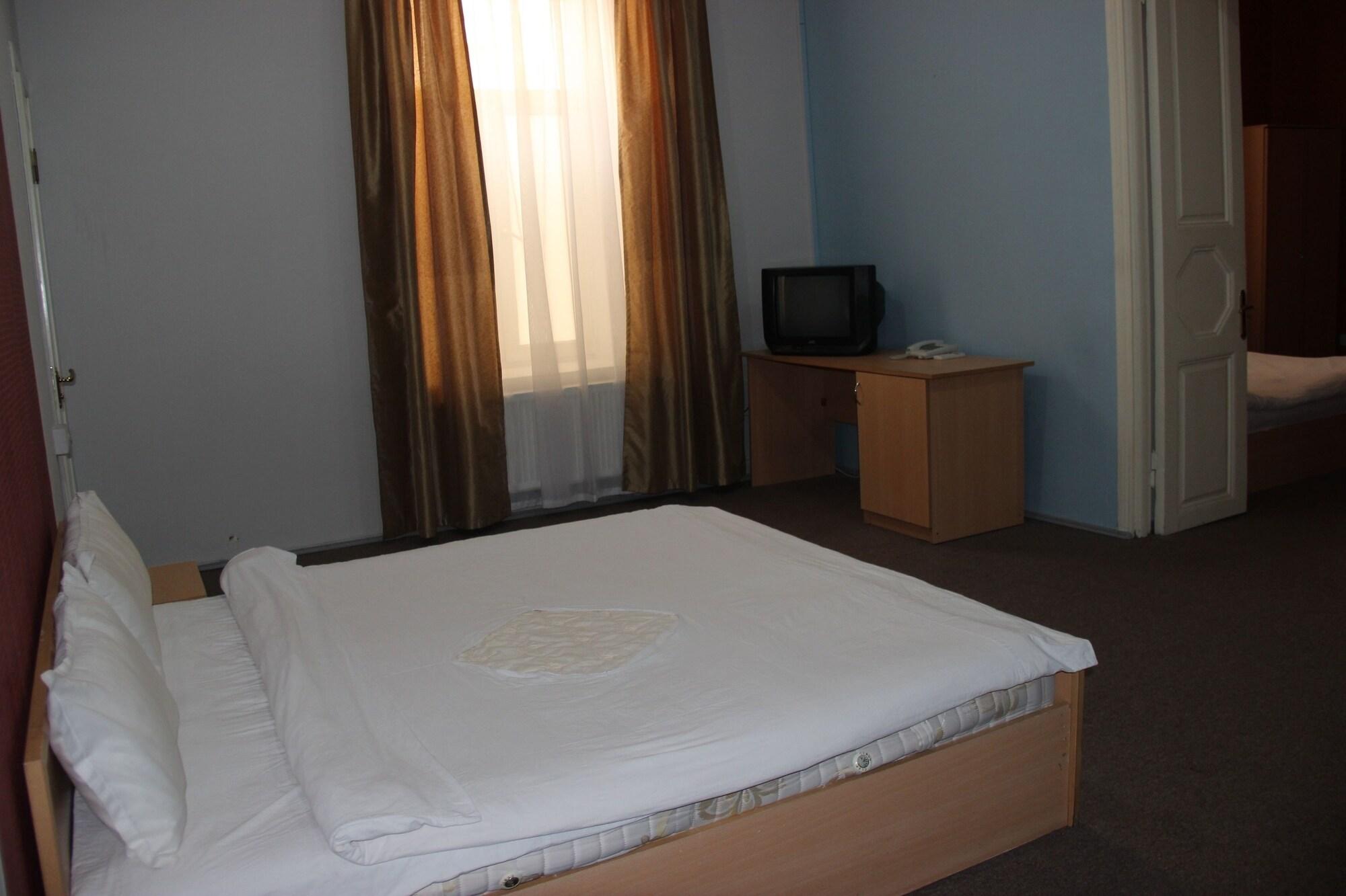 Balion Hotel Баку Екстериор снимка