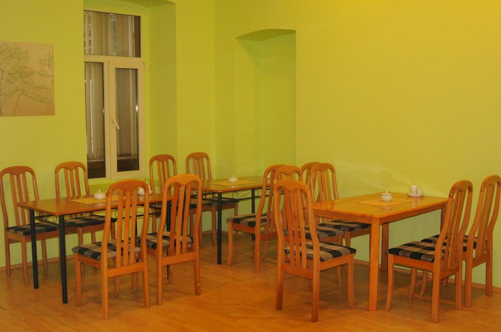 Balion Hotel Баку Екстериор снимка