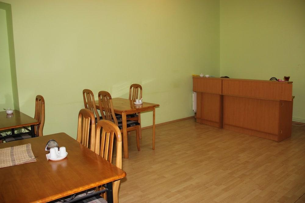 Balion Hotel Баку Екстериор снимка