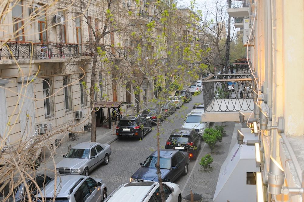 Balion Hotel Баку Екстериор снимка