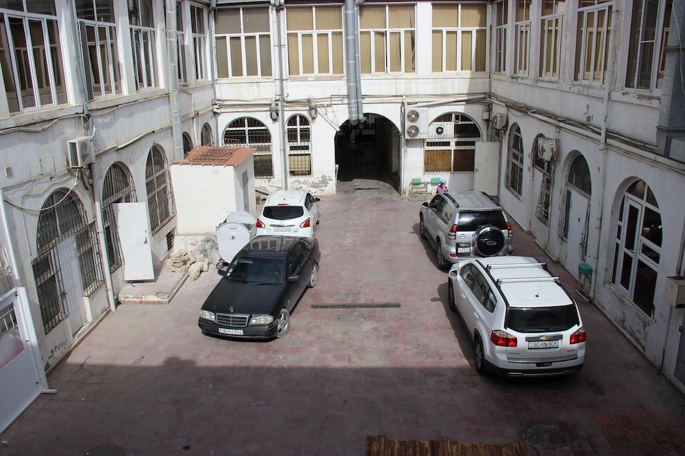 Balion Hotel Баку Екстериор снимка